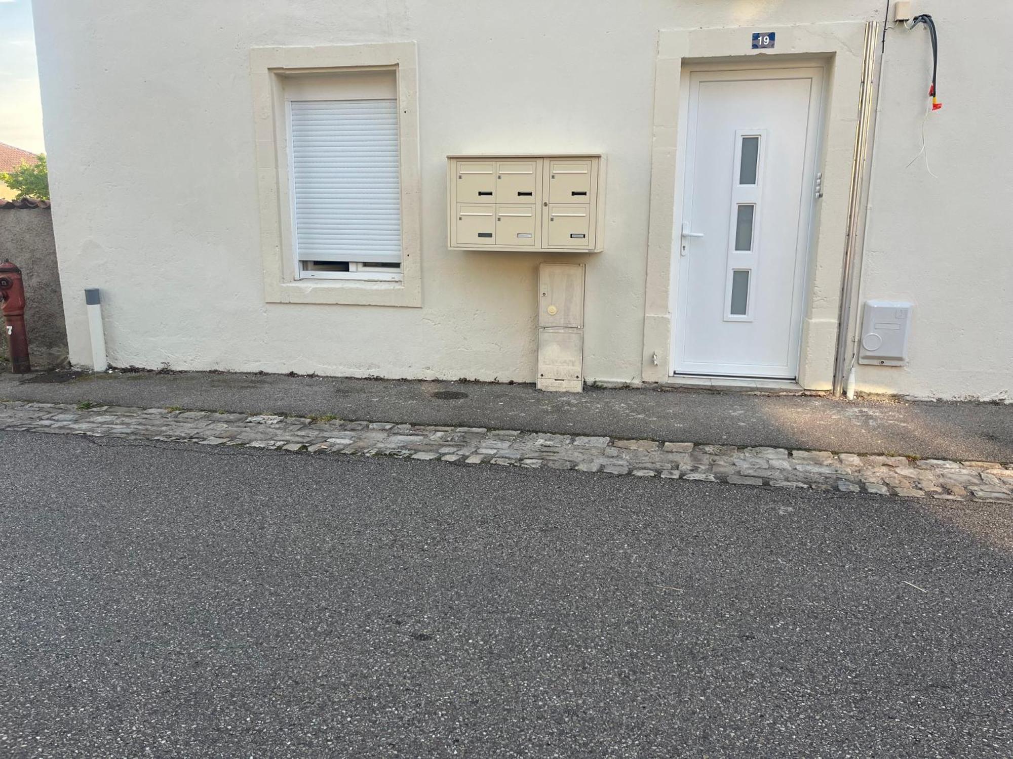 Le Petit Nouveau Avec Jardin Pont-à-Mousson Exteriör bild